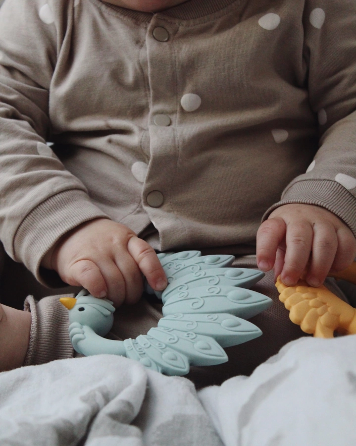 Natruba lightblue boy hand.jpeg